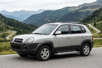 Hyundai Tucson JM 2004– Sidetrin Rainbow (2 stk., aluminium) foto 1
