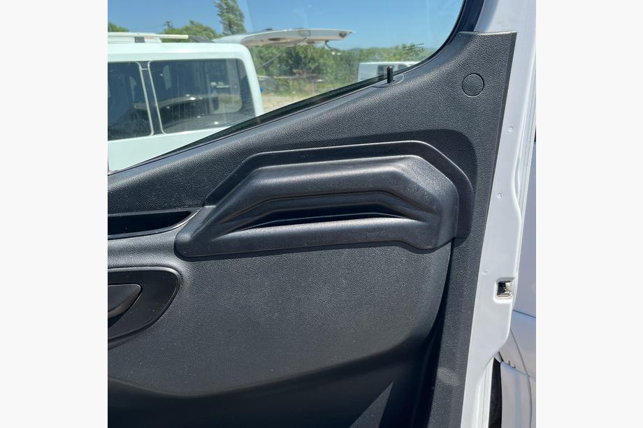 Mercedes Sprinter W907/W910 2018– Dørpanelafdækninger EuroCap (ABS) Foto 1