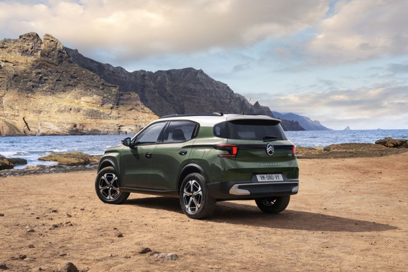 Anmeldelse af Citroën ë-C3 Aircross 2024: Tekniske specifikationer, udstyrsniveauer, fotos Foto 4