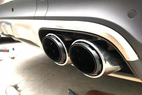 Hvad gør en udstødningsende på bilen?