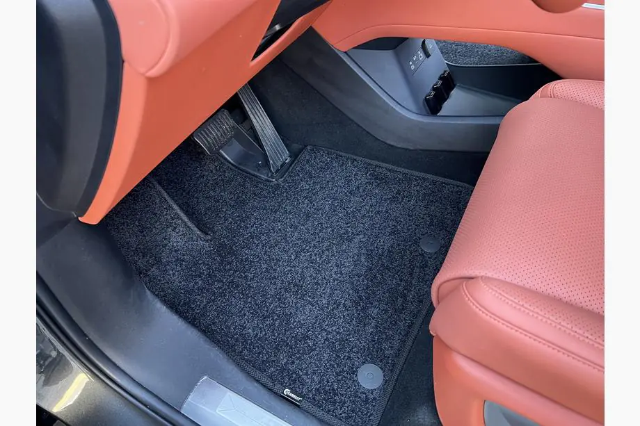 BYD Tang L 2025– Deluxe tekstilmåtter til kabine (2 rækker, sort) Image