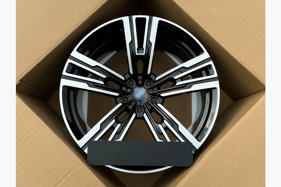 BMW 7-serie G70/G71 2022– Smedede OEM fælge R20 (4 stk.) Image
