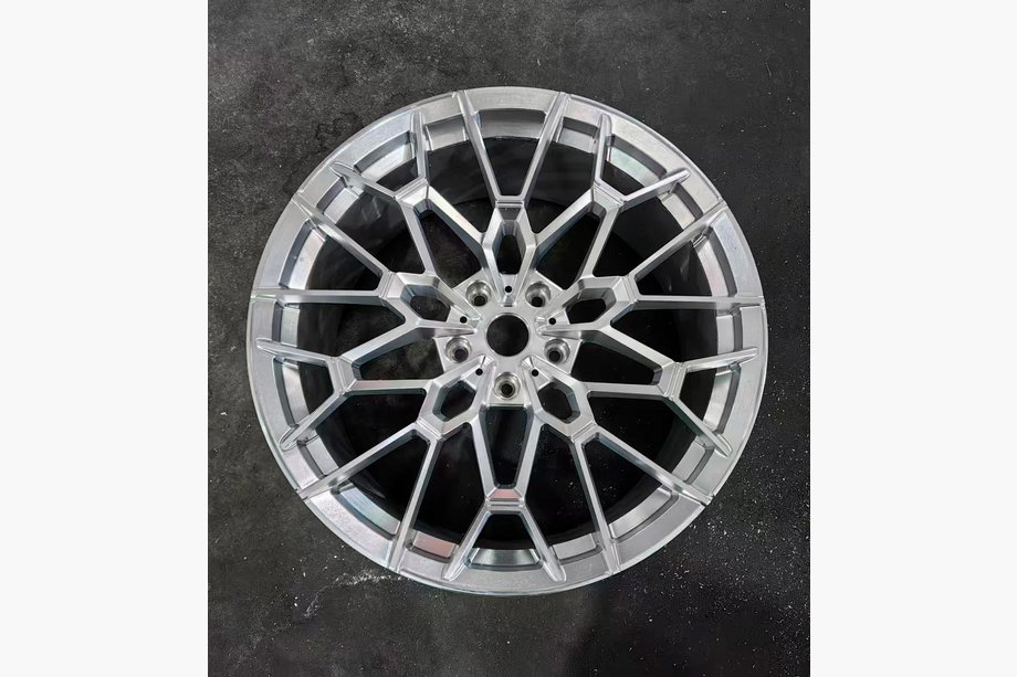 BMW 5/i5-serie G60/G60E/G61 2023– Smedede fælge OEM R22 V2 (sæt med 4) Image