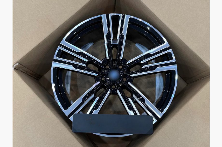 BMW 7-serie G70/G71 2022– OEM smedede fælge R21 (4 stk.) Image