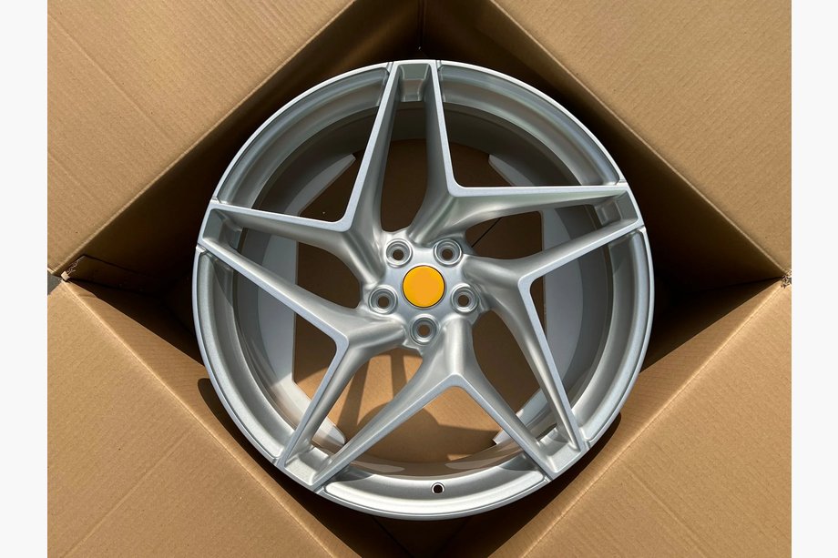 Ferrari 458 Italia 2009–2015 Smedede OEM fælge R20 R21 V2 (4 stk.) Image