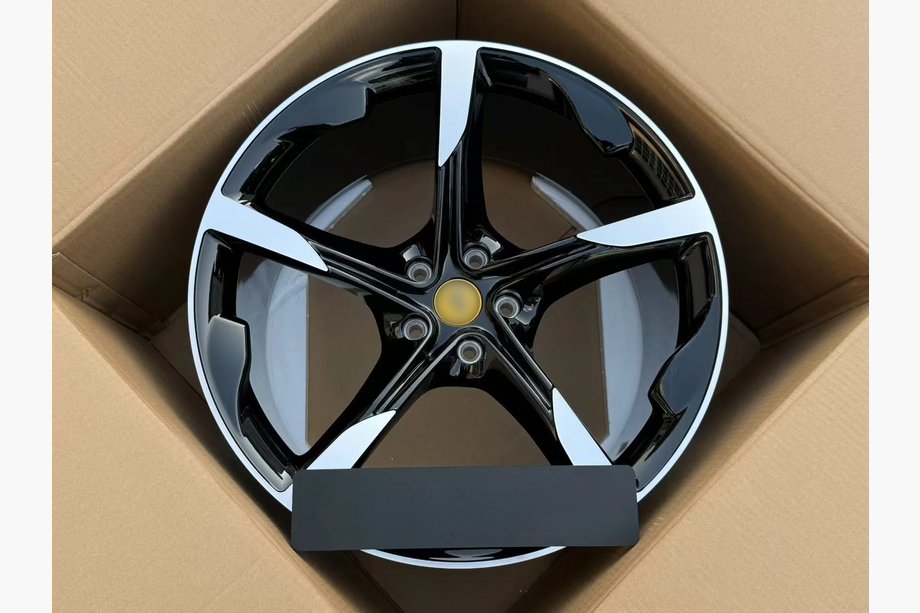 Ferrari 488 GTB 2015–2019 OEM smedede fælge R21 (4 stk.) Image