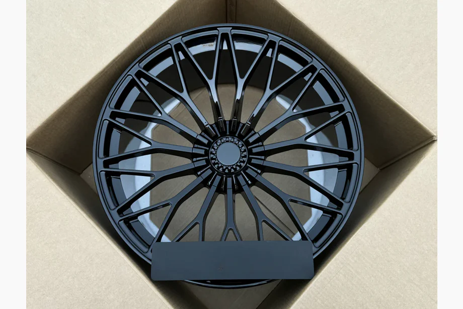 Lamborghini Urus 2018– Smedede fælge OEM R23 V5 (4 stk.) Image
