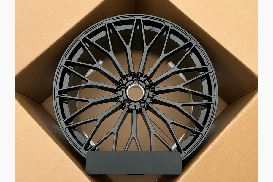 Lamborghini Urus 2018– Smedede fælge OEM R23 V7 (4 stk) Image
