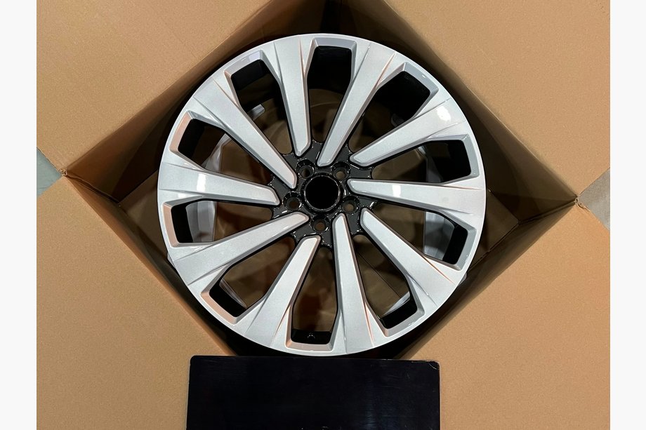 Range Rover V L460 2021– Smedede fælge OEM R24 V2 (4 stk.) Image