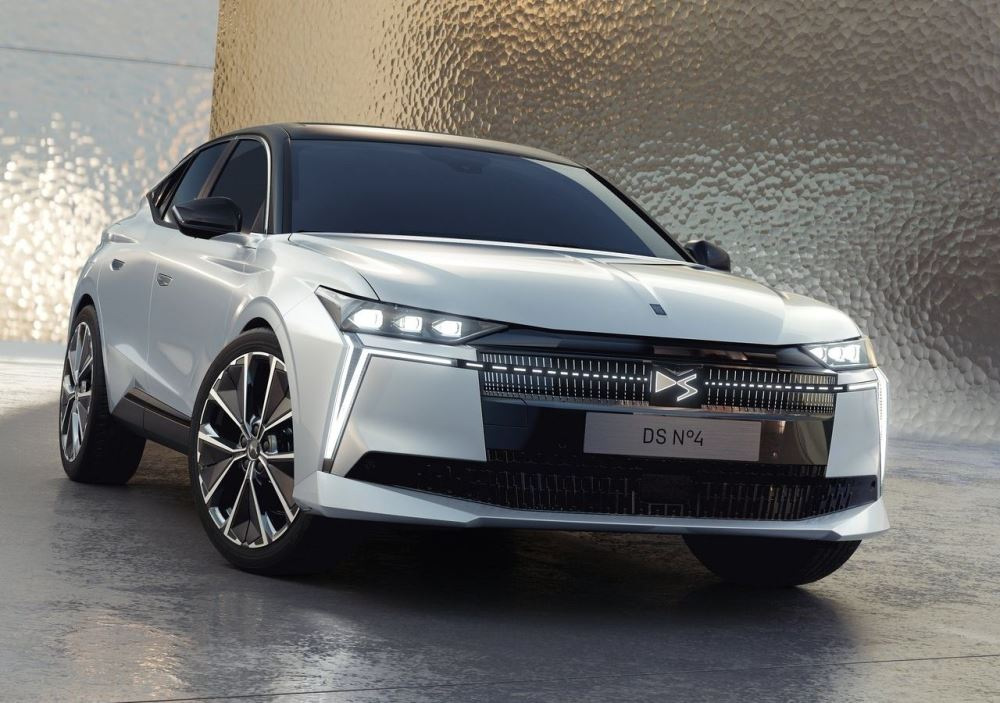 Test af DS N°4 2025: hybridversioner til grønt premium
