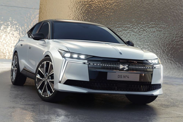 Test af DS N°4 2025: hybridversioner til grønt premium