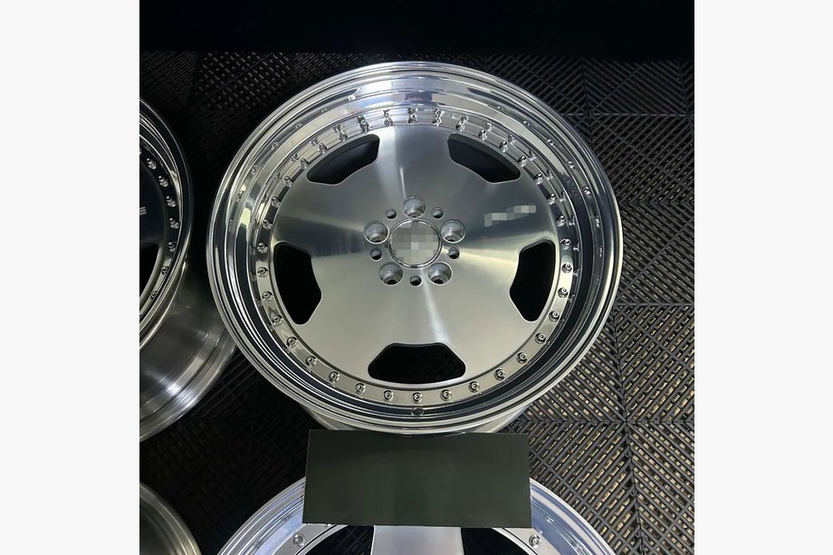 Mercedes SL R230 2001–2011 Smedede OEM fælge R19 (4 stk.) Image