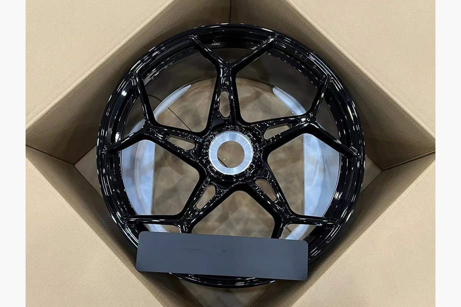 Porsche 911 (992) 2018– Smedede OEM fælge R20 R21 V17 (4 stk) Image