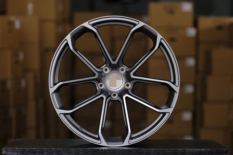 Porsche Macan 2014–2024 OEM smedede fælge R18 (4 stk.) Image