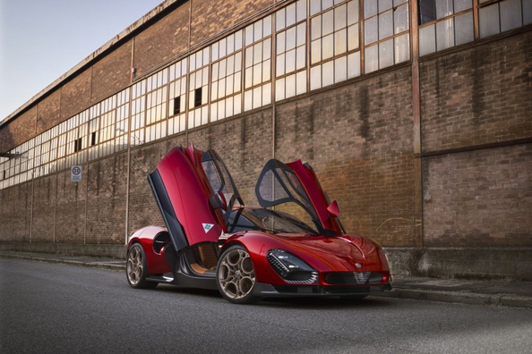 Test af Alfa Romeo 33 Stradale 2023