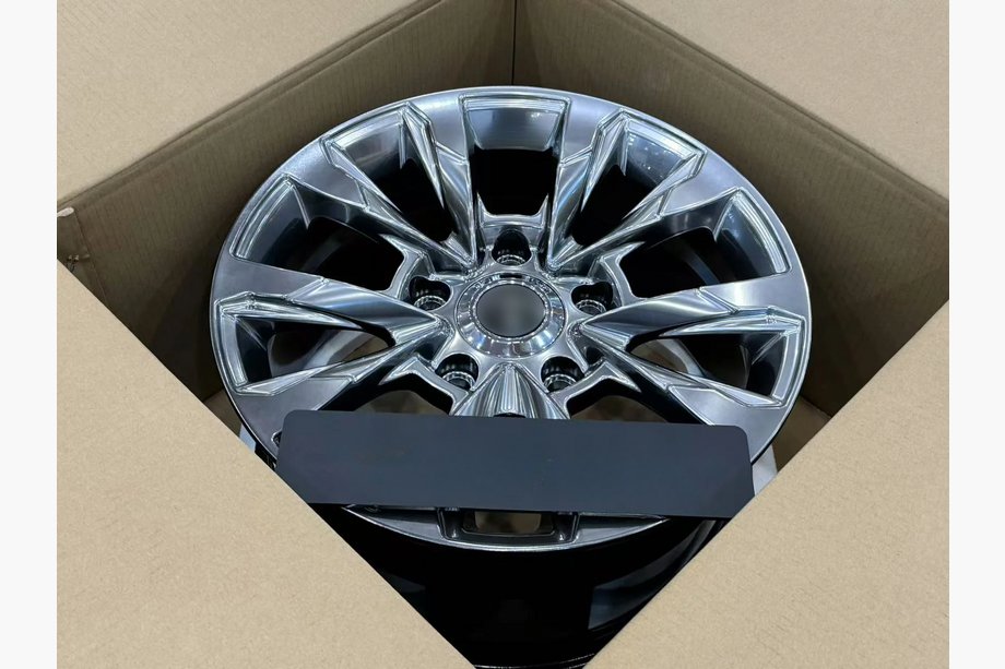 Toyota Land Cruiser 200 2007–2021 OEM smedede fælge R18 (4 stk.) Foto 3