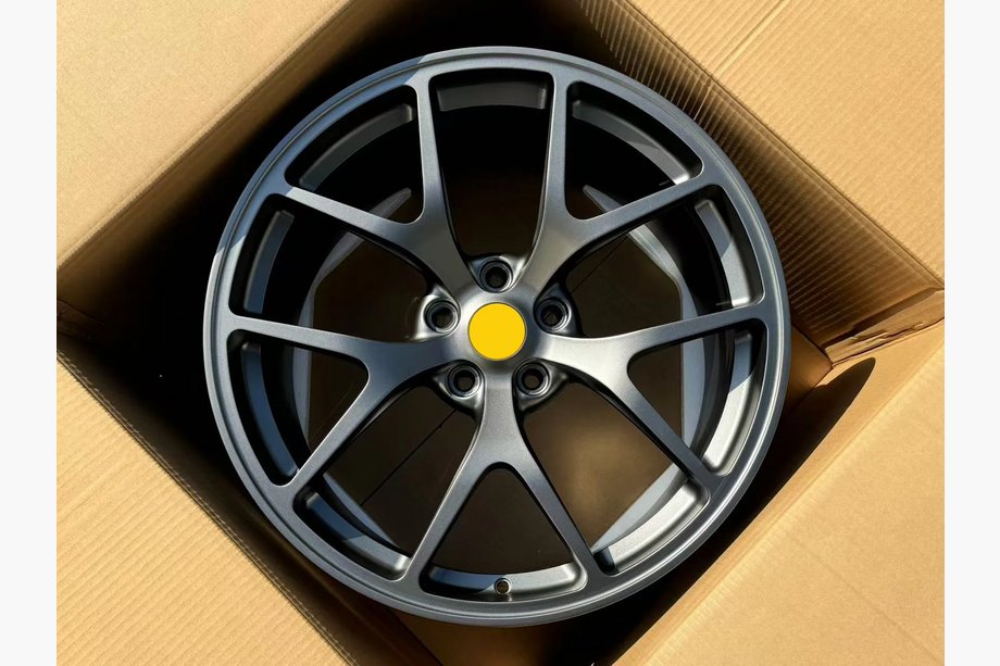Ferrari 599 GTB Fiorano Smedede OEM fælge R20 V2 (4 stk) Image