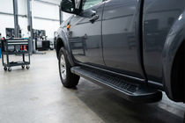 Mazda BT-50 2007–2012 Allmond Black sidetrin (2 stk., aluminium) foto 1