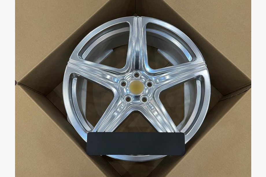 Ferrari 550 Smedede OEM fælge R20 V2 (4 stk) Image