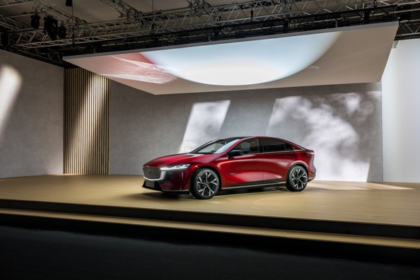 Anmeldelse af Mazda 6e: Tekniske specifikationer, udstyr, billeder Foto 4
