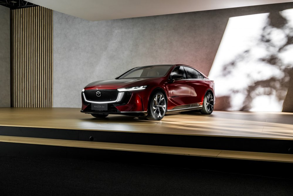 Test af Mazda 6e: Specifikationer, udstyr og billeder
