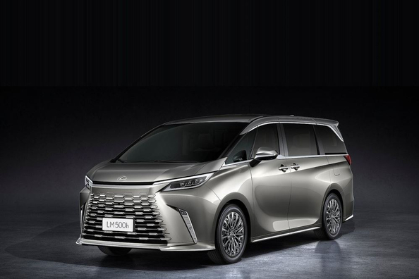 Test af Lexus LM i anden generation: Toppen af VIP-komfort