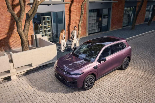 Test af Leapmotor B10: Kompakt el-crossover med premiumteknologi