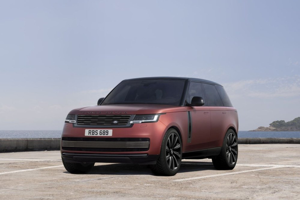 Test af Range Rover SV P530: Toppen af luksus og kraft