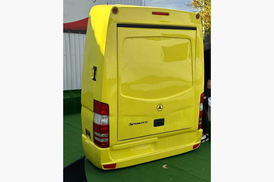 Mercedes Sprinter W906 2006–2018 Påhængt bagagebærer (Gul) Foto 9