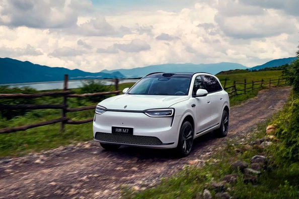 Aito M7 2025: Test af den elektriske version af crossoveren