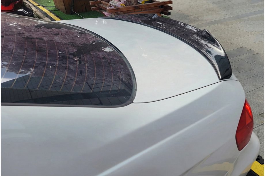 BMW 3-serie E90/E91 2005–2011 Spoiler i M4-stil (til E90, sort højglans) Image