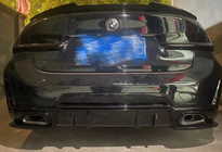 BMW 3-serie G20/G21 2018– Bagkofanger diffuser (til M-Sport 2023+, ABS) foto 1