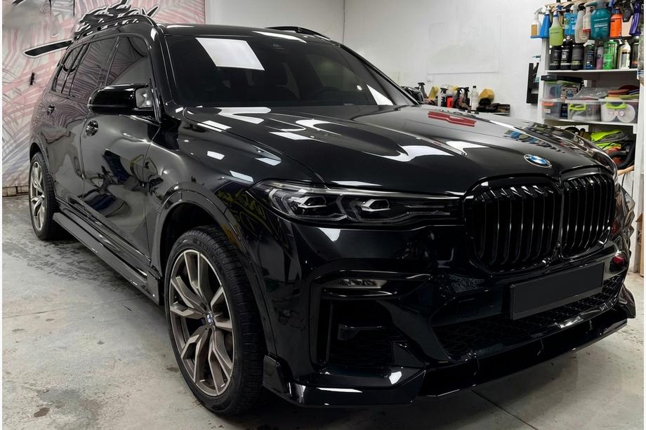 BMW X7 G07 2019– Frontlæbe til forreste kofanger Paradigm Black Knight V2 (2018-2022, M-Sport) Foto 1