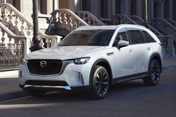 Test af Mazda CX-90: flagskibs-crossover med tre sæderækker