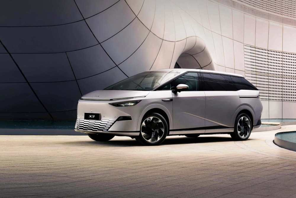 Test af XPeng X9: futuristisk elektrisk MPV til familieture