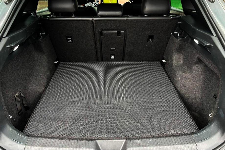 Volkswagen ID.4 2020– Gummibagagerumsmåtte Carsuit V2 (sort) Image