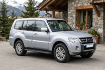 Mitsubishi Pajero Wagon IV 2006–2021 Sidetrin Bosphorus Black (2 stk., aluminium) foto 1