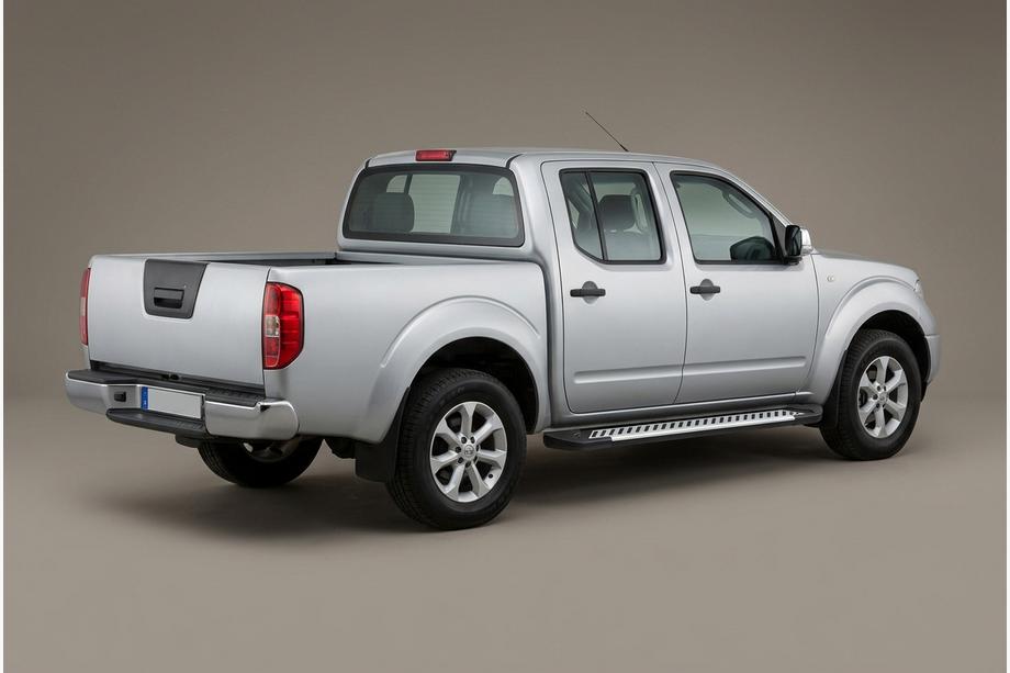 Nissan Navara 2006–2015 Sidetrin Line (2 stk., aluminium) Image