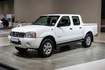 Nissan NP300 1999–2015 Allmond Black sidetrin (2 stk., aluminium) foto 1