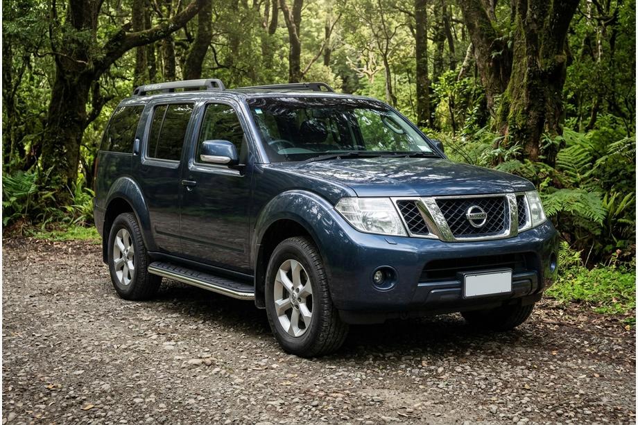 Nissan Pathfinder R51 2005–2014 Maydos V1 sidetrin (2 stk., aluminium ↗ rustfrit stål) Image