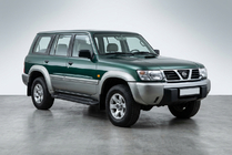 Nissan Patrol Y61 1997–2011 RedLine Black side trinbrætter (2 stk., aluminium) foto 1