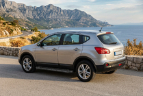 Nissan Qashqai 2007–2010 Allmond Black sidetrin (2 stk., aluminium) foto 1