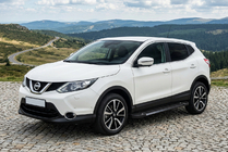 Nissan Qashqai 2014–2021 RedLine Black side trinbrætter (2 stk., aluminium) foto 1