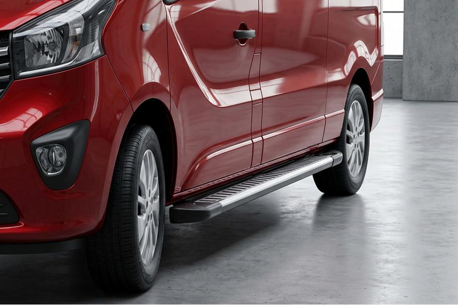 Nissan Primastar 2002–2014 Sidetrin Line (2 stk., aluminium) Lang akselafstand Image