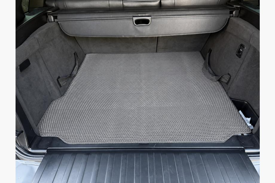 BMW X5 E70 2007–2013 Gummimåtte til bagagerum Carsuit (Grå) Image