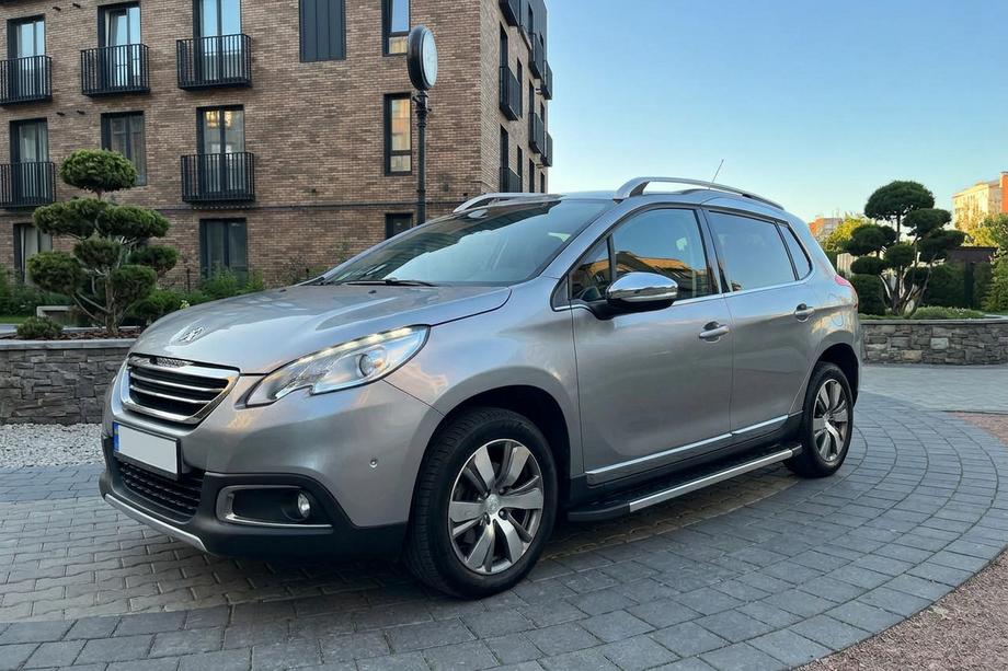 Peugeot 2008 2013–2019 RedLine V1 sidetrin (2 stk., aluminium) Image