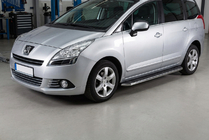 Peugeot 5008 2009–2016 Maydos V1 sidetrin (2 stk., aluminium ↗ rustfrit stål) foto 1