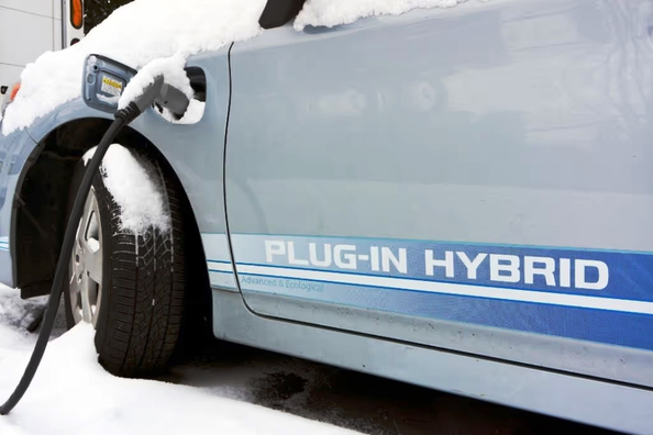 Sådan vedligeholder du en hybridbil om vinteren