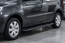 Renault Kangoo 2008–2020 Sidetrin Bosphorus Black (2 stk., aluminium) Kort akselafstand foto 1