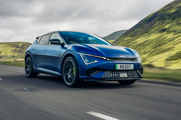 Test af den opdaterede elektriske crossover Kia EV6 GT 2025